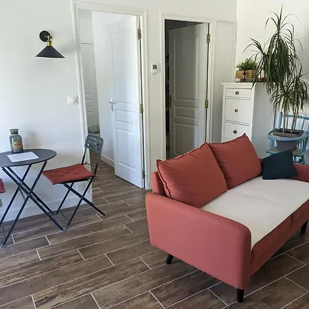 Independant A Terrerort Apartment